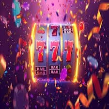 Bangladesh user scenario reading 7000bet apk on a phone in daily life